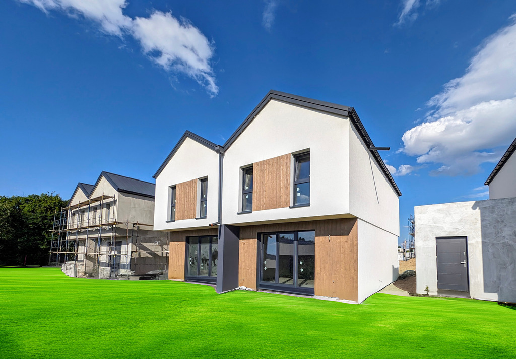 Przestronny dom z ogrodem i garażem