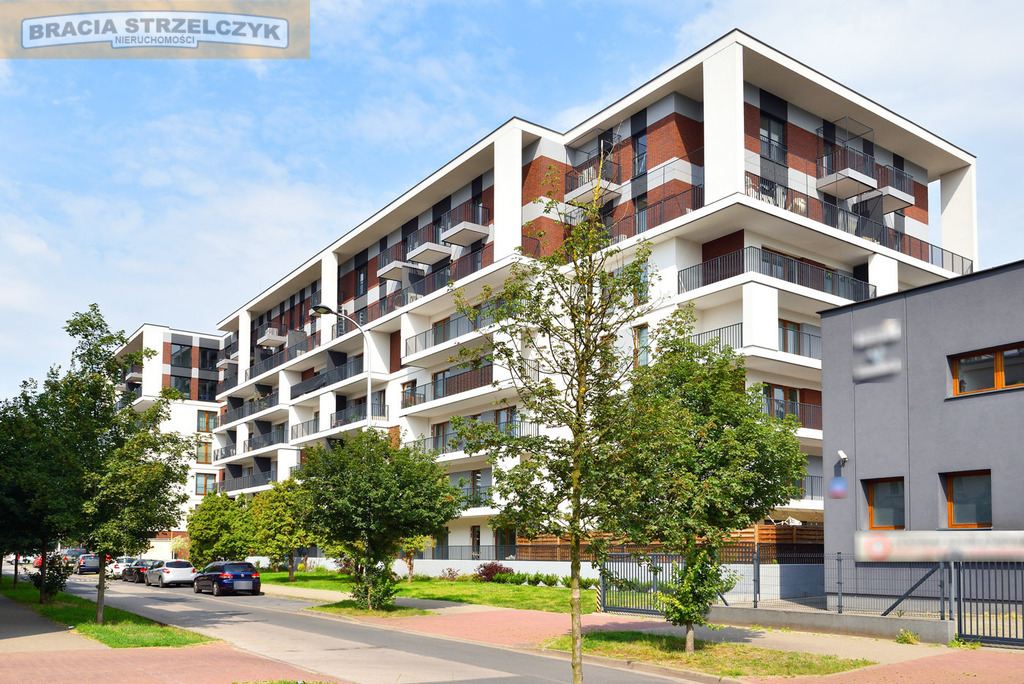 Nowe. 2 Pokoje. Garaż. Tramwaj