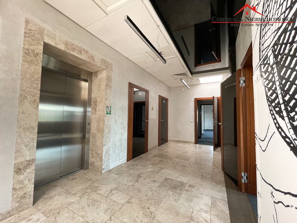 Nowoczesny biurowiec pod szkołę, hotel, medycynę