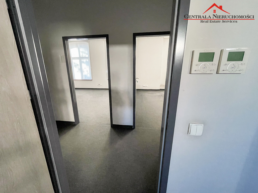 Nowoczesny biurowiec pod szkołę, hotel, medycynę