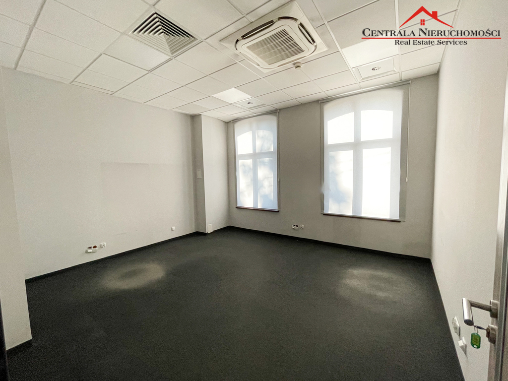 Nowoczesny biurowiec pod szkołę, hotel, medycynę