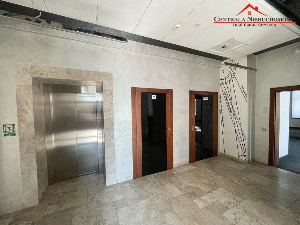 Nowoczesny biurowiec pod szkołę, hotel, medycynę