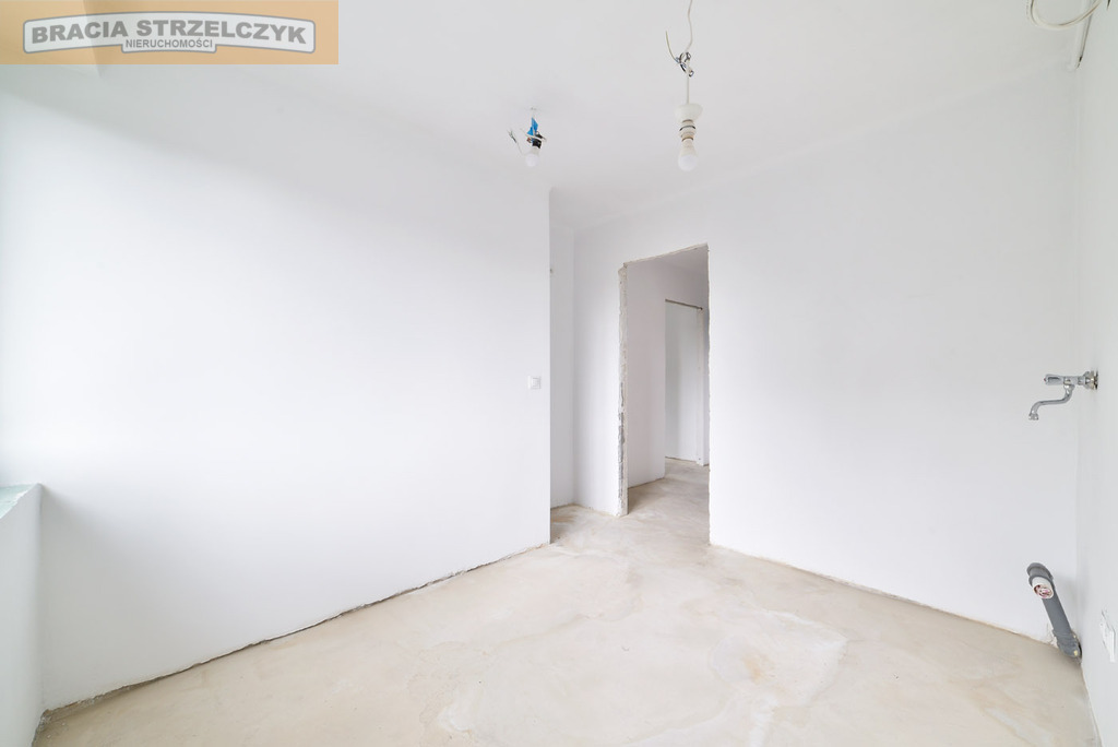 Praga Południe-2 pokoje-stan deweloperski - cegła