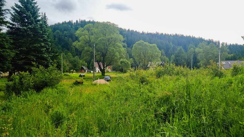 Dom na wzniesieniu, 6 pokoi, 5 łazienek, Radochów