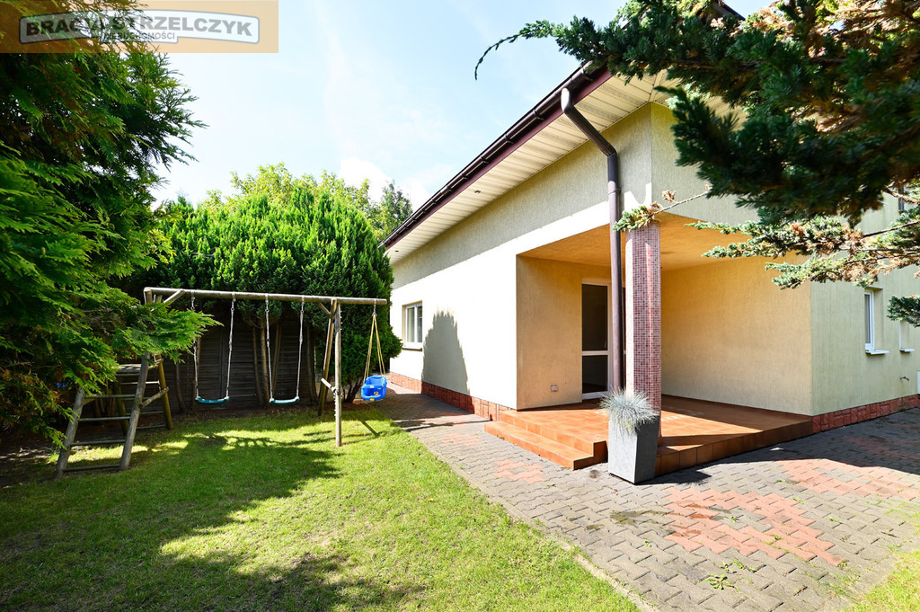 Najem okazjonalny - dom z ogrodem - 6 pokoi