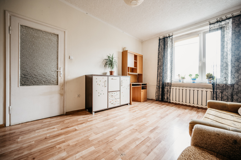 Kawalerka w centrum Ostrowa, niski czynsz 177 zł!
