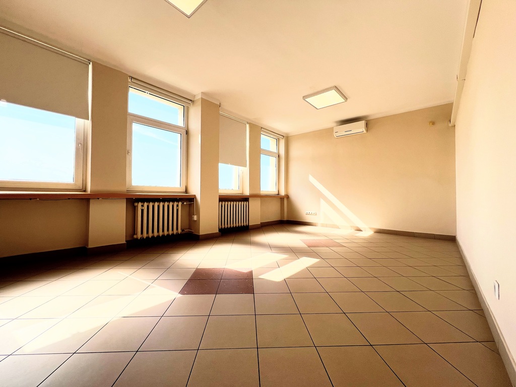 Wysoki parter, klimatyzacja, kuchnia