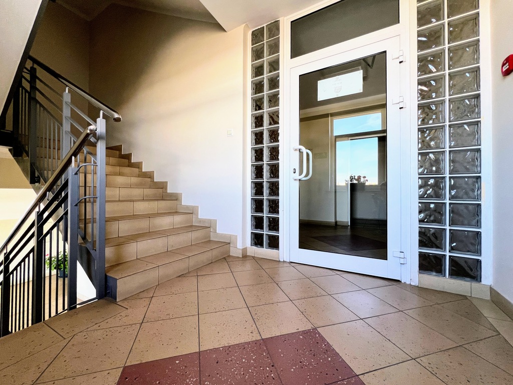 Wysoki parter, klimatyzacja, kuchnia