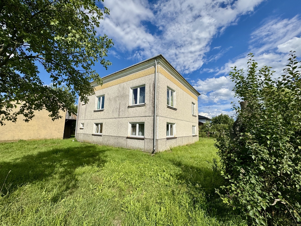 Duża działka w Rogach z domem – inwestycja marzeń!