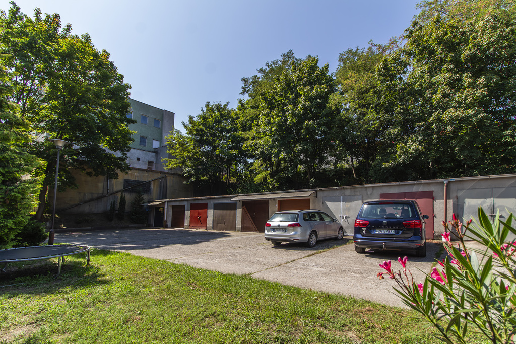 Przestronne mieszkanie 3-pokojowe z garażem