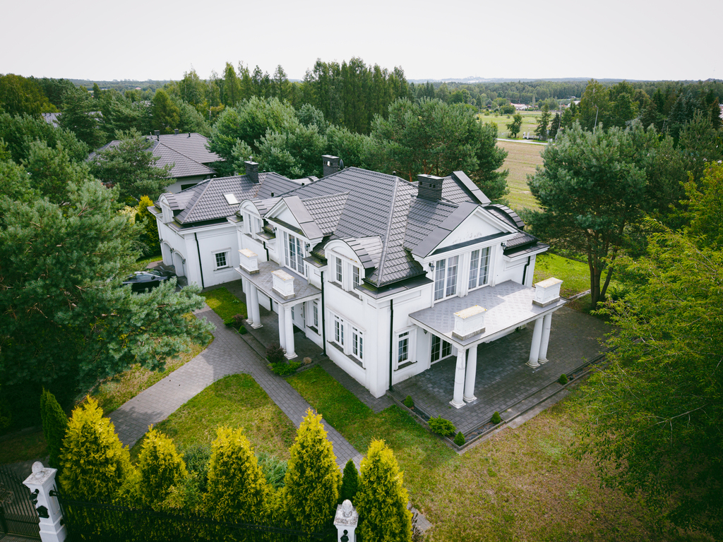 Luksusowa willa z ogrodem w Bądzyniu