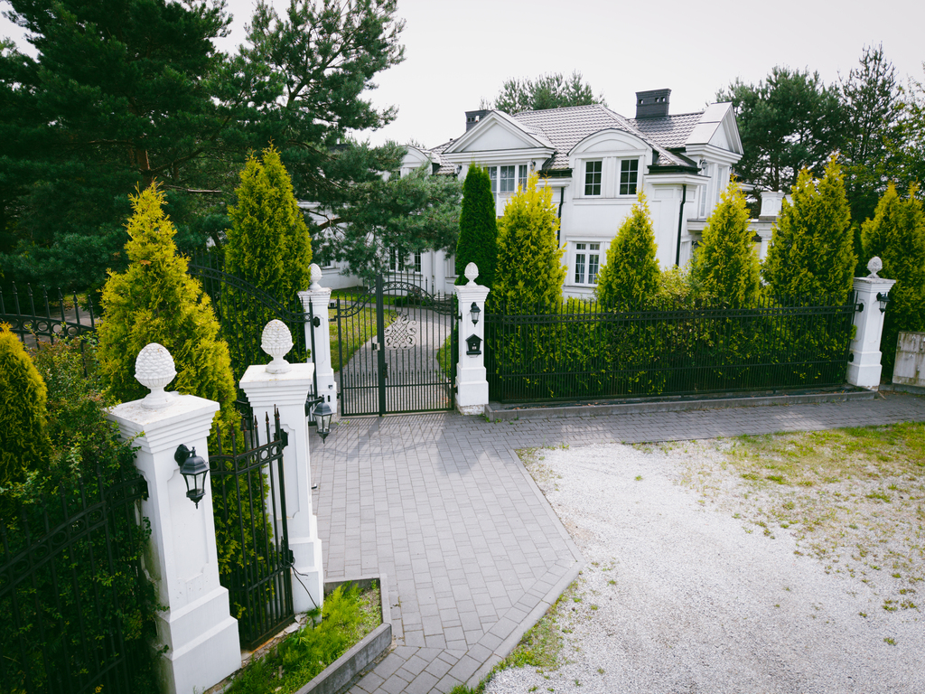 Luksusowa willa z ogrodem w Bądzyniu