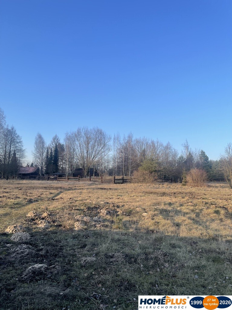 Działka o pow. 25 000 m² pod zabudowę i rekreację.
