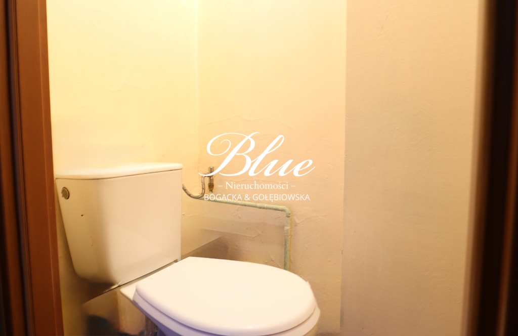 Dom w zabudowie bliźniaczej do remontu