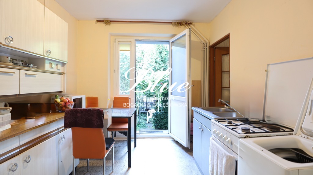 Dom w zabudowie bliźniaczej do remontu