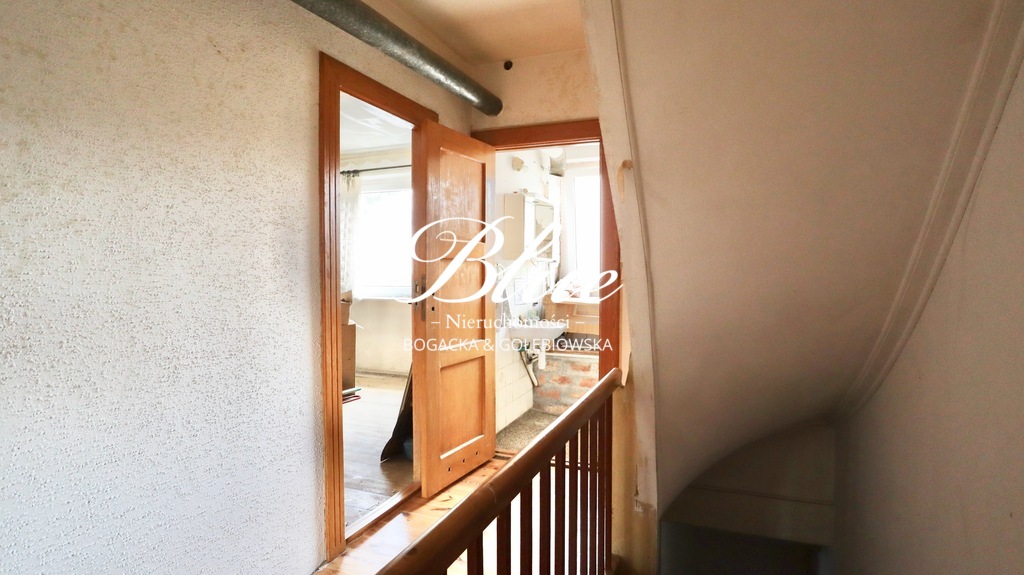 Dom w zabudowie bliźniaczej do remontu