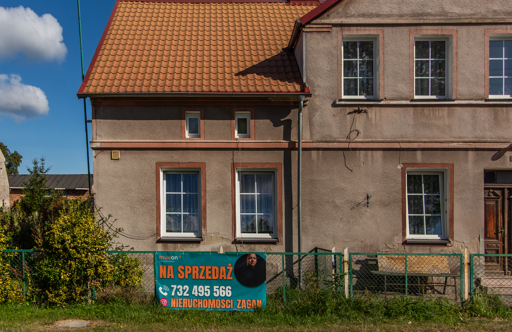 Bezczynszowe mieszkanie na parterze z garażem!