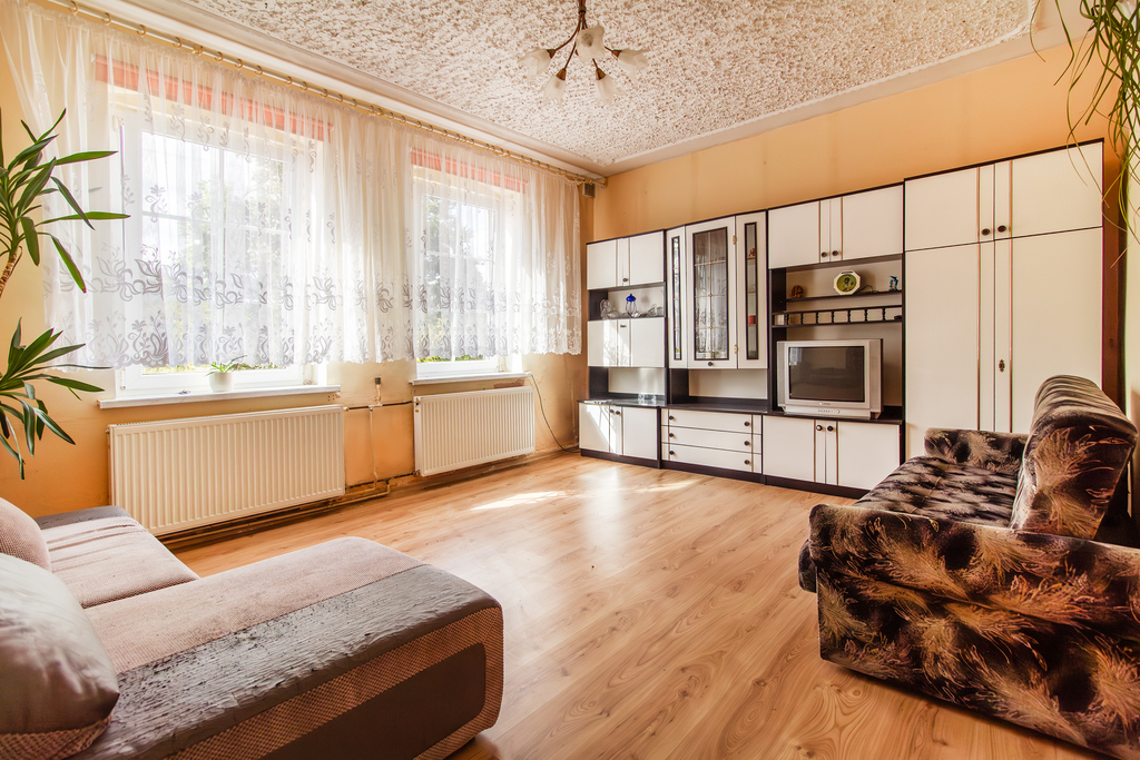 Bezczynszowe mieszkanie na parterze z garażem!