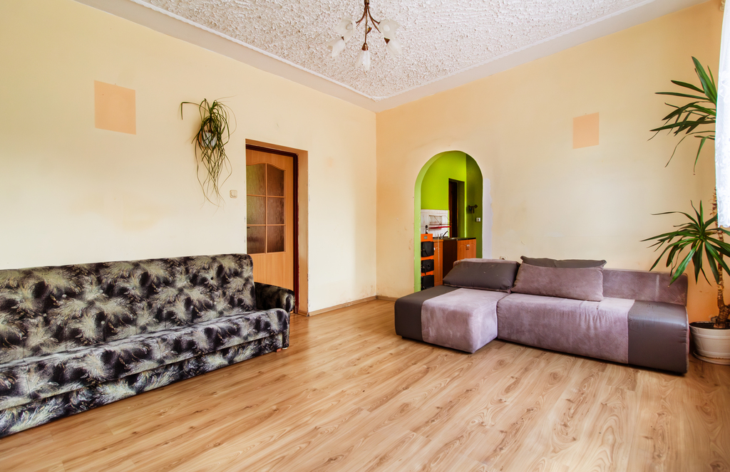 Bezczynszowe mieszkanie na parterze z garażem!