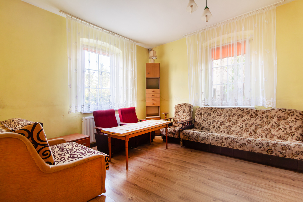 Bezczynszowe mieszkanie na parterze z garażem!