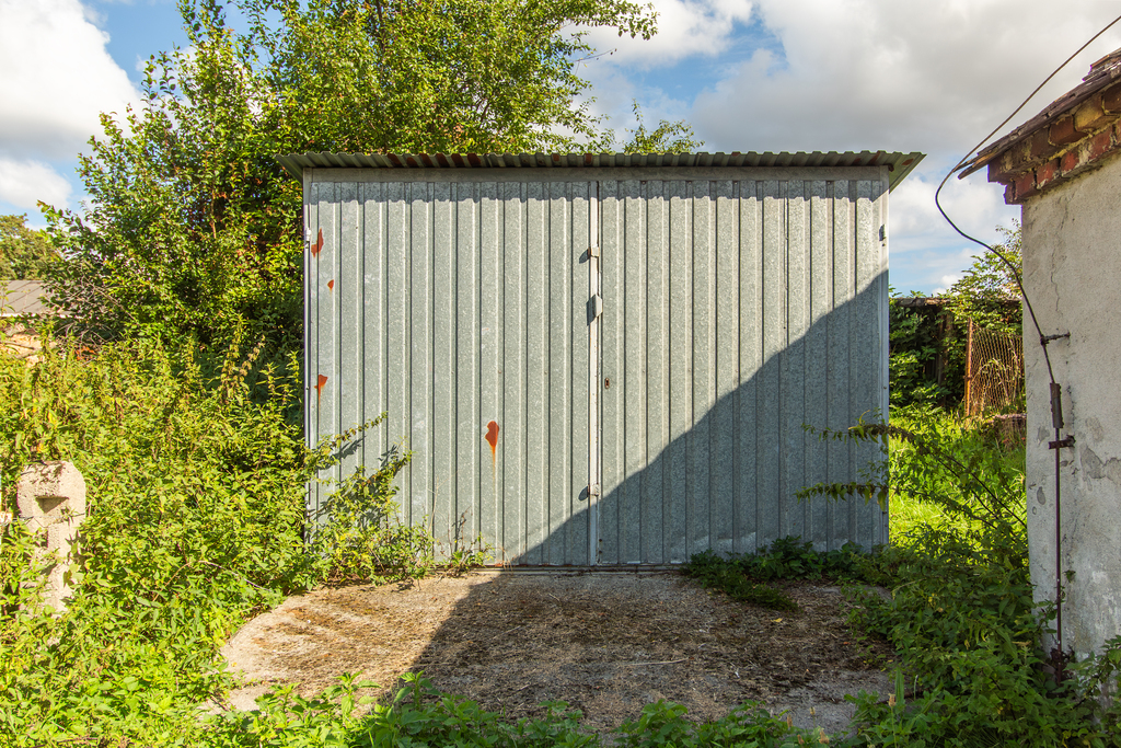 Bezczynszowe mieszkanie na parterze z garażem!