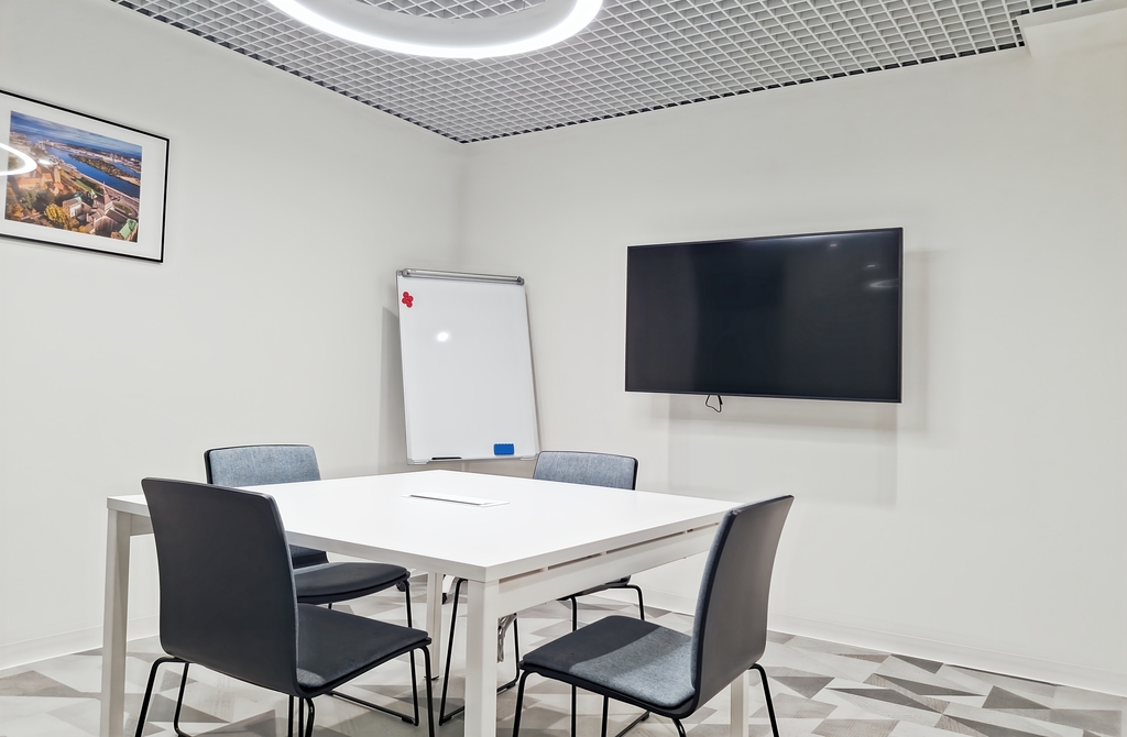 Prywatna 5-osobowa powierzchnia biurowa w Hanza