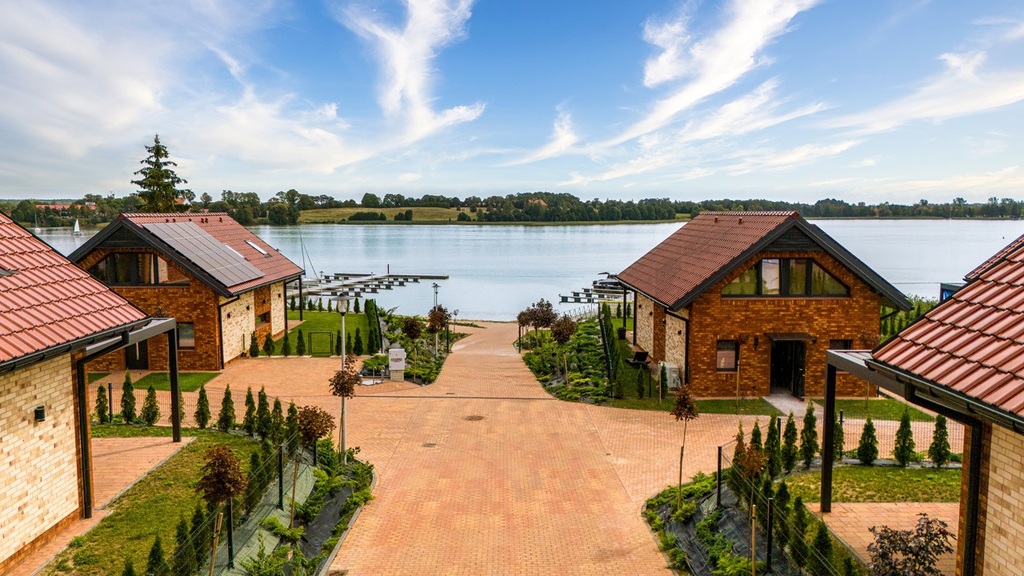 24 Domy pod klucz RYN nad jeziorem, własna marina