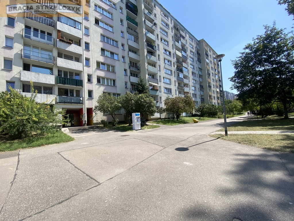 kawalerka 26m2 przy metrze Wawrzyszew Reymonta 23