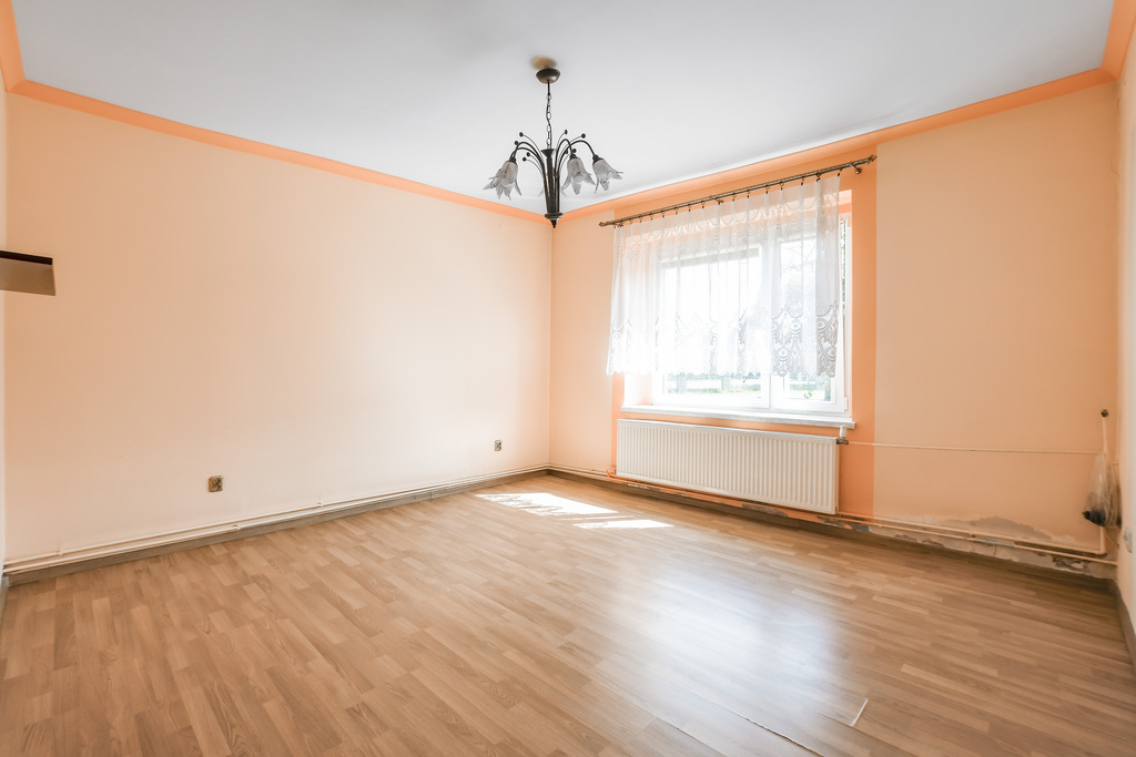 Dom z dużą działką w cenie mieszkania