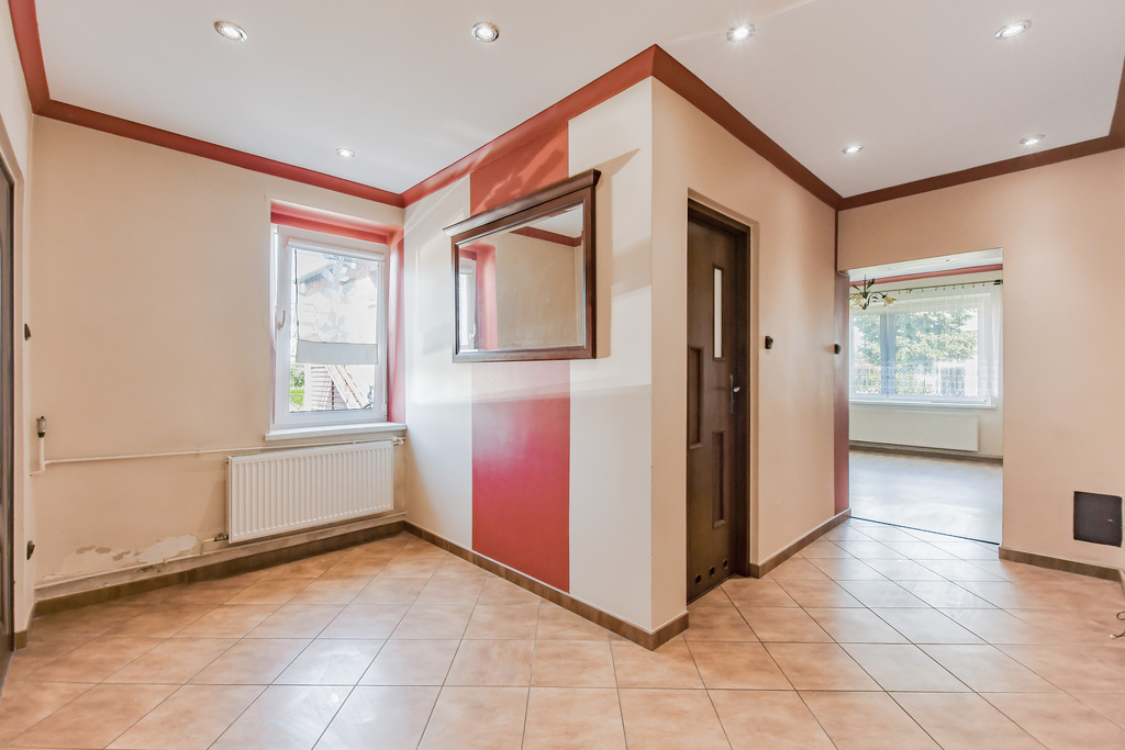 Dom z dużą działką w cenie mieszkania