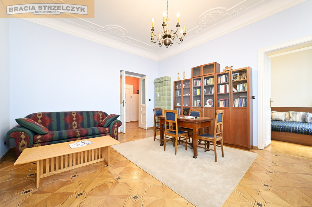 Polecam! Metro, Ścisłe centrum, kamienica, ciche!