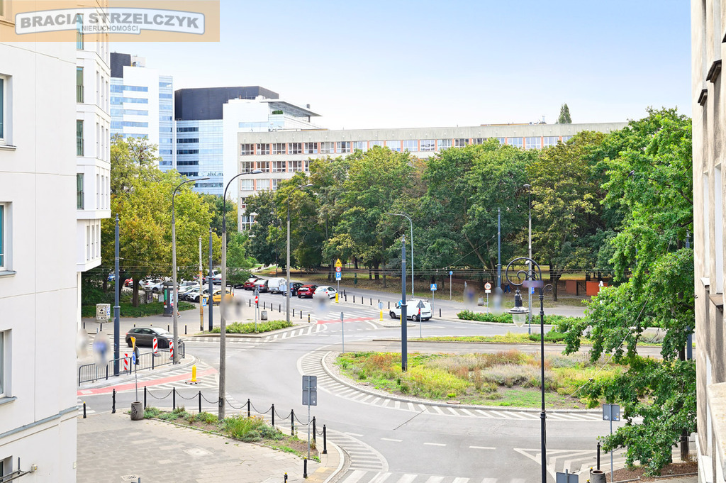 Polecam! Metro, Ścisłe centrum, kamienica, ciche!