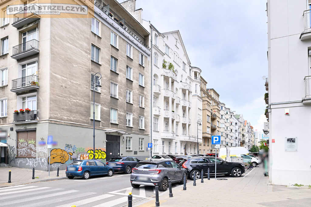 Polecam! Metro, Ścisłe centrum, kamienica, ciche!