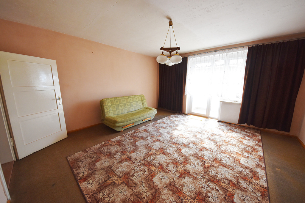 Na sprzedaż przestronne mieszkanie w centrum Nysy