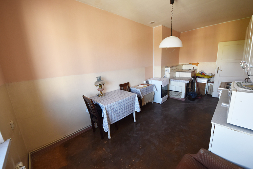 Na sprzedaż przestronne mieszkanie w centrum Nysy