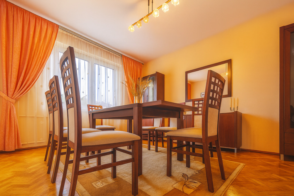 Dom 130 m² z budynkiem gospodarczym - 14,7a