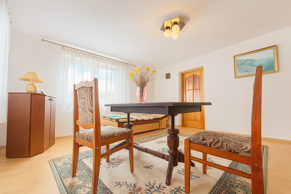 Dom 130 m² z budynkiem gospodarczym - 14,7a
