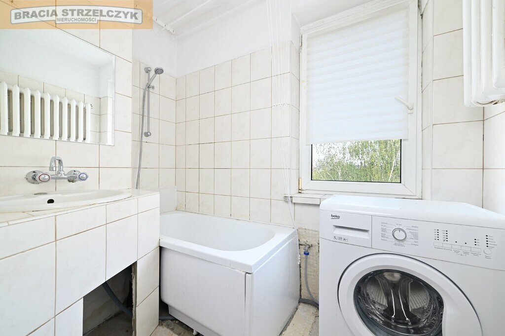 Sadyba . 3 pokoje. Balkon. 4 piętro. Brak windy