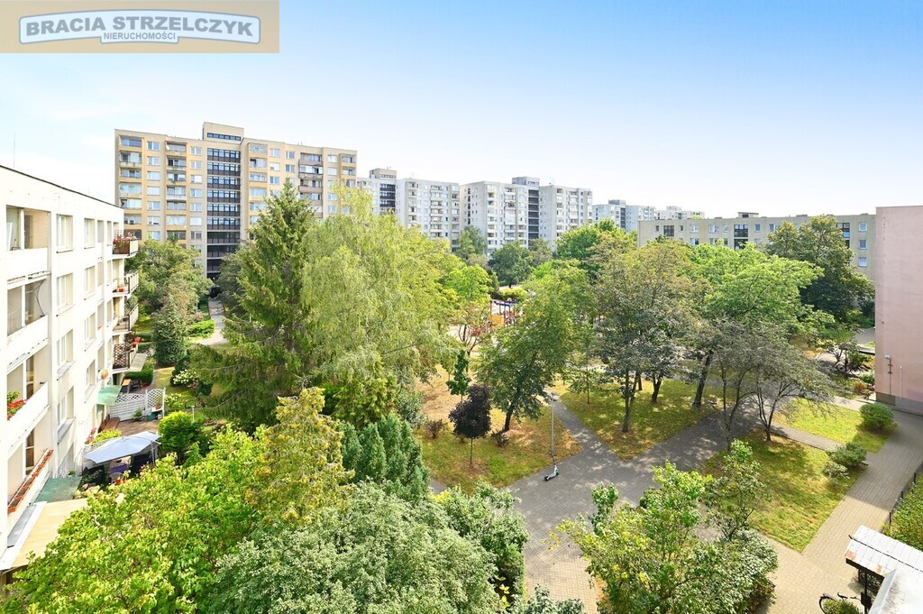 Sadyba . 3 pokoje. Balkon. 4 piętro. Brak windy