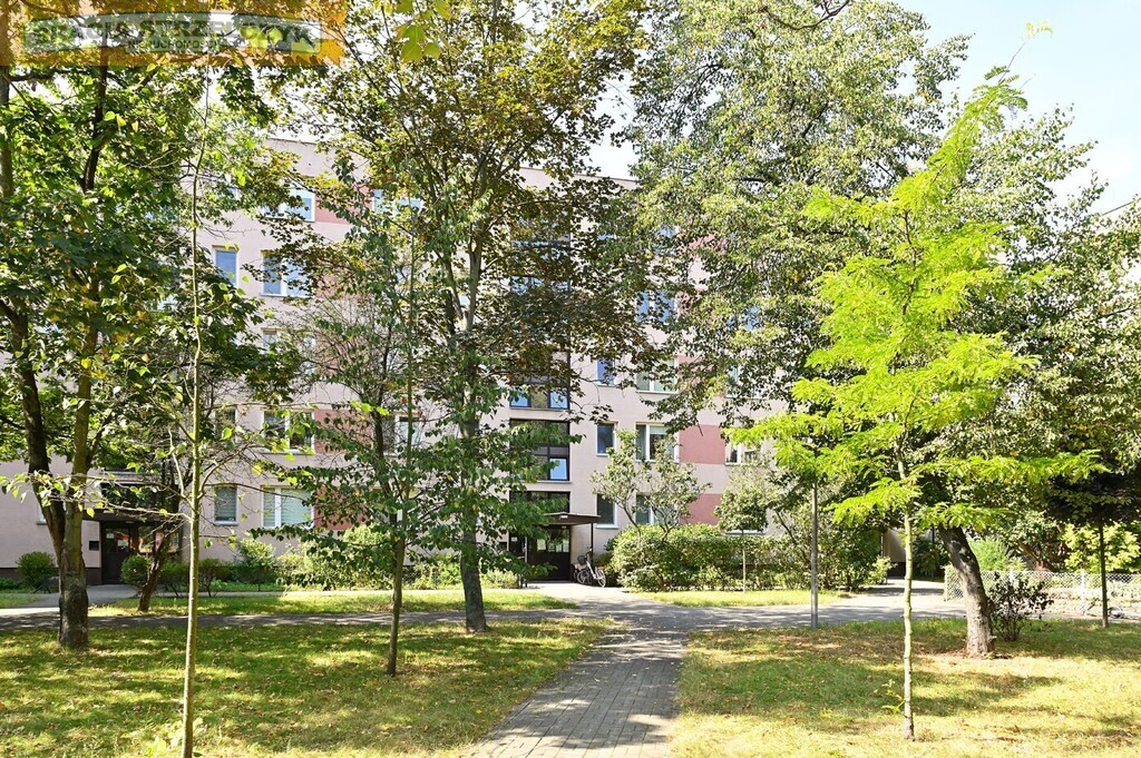 Sadyba . 3 pokoje. Balkon. 4 piętro. Brak windy