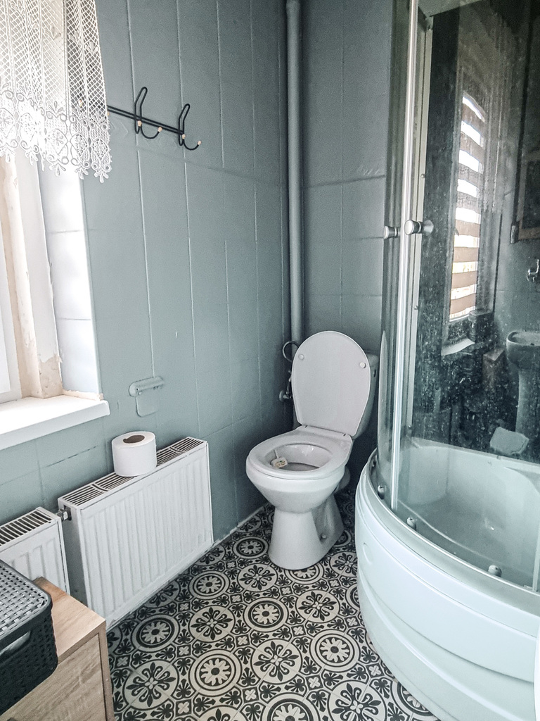 Mieszkanie w odnowionym budynku w Międzylesiu