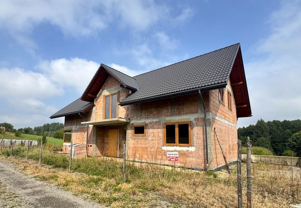 Komfotowy dom, 2 pełne kondygnacje, 5 sypialni