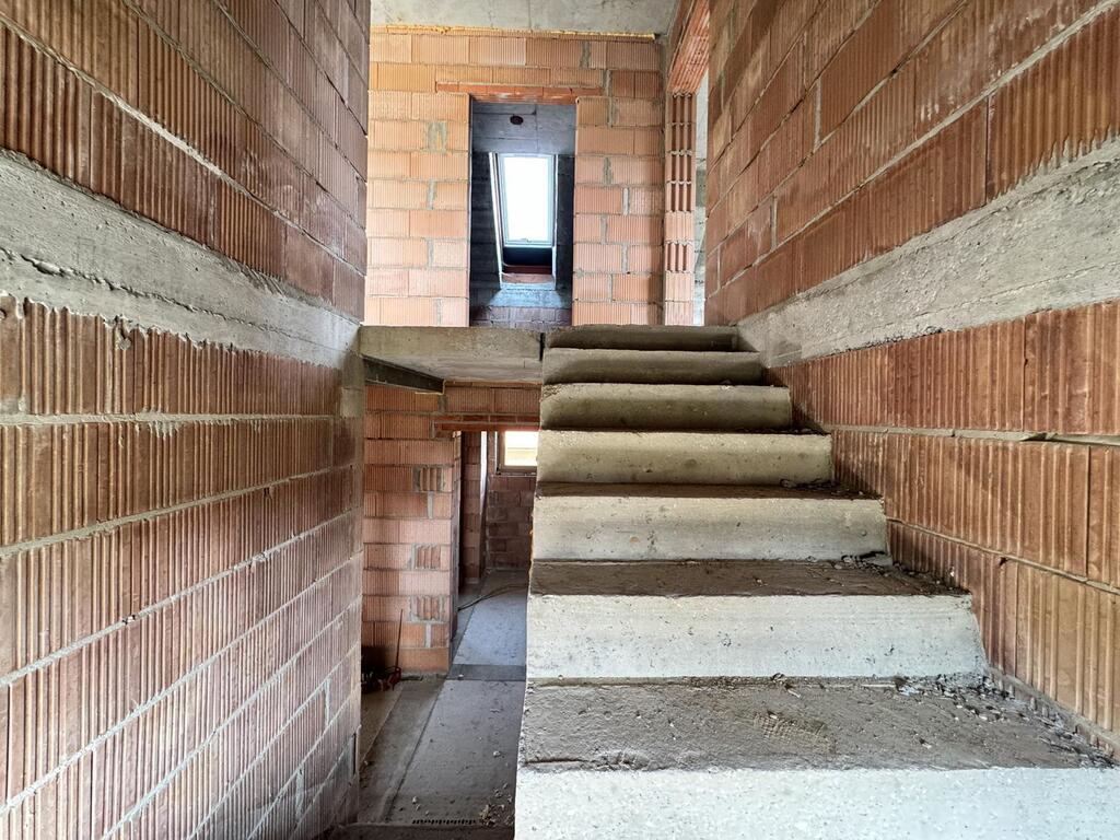 Komfotowy dom, 2 pełne kondygnacje, 5 sypialni