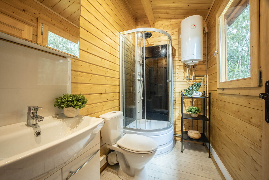 Twoja zielona oaza z domkiem w sercu lasu