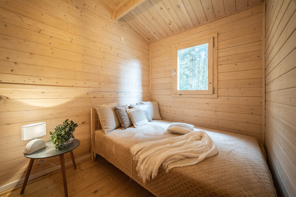 Twoja zielona oaza z domkiem w sercu lasu