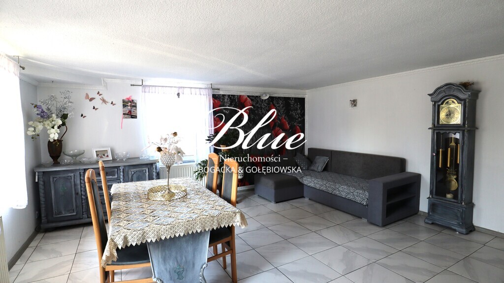 Dom nad jeziorem z dużą działką