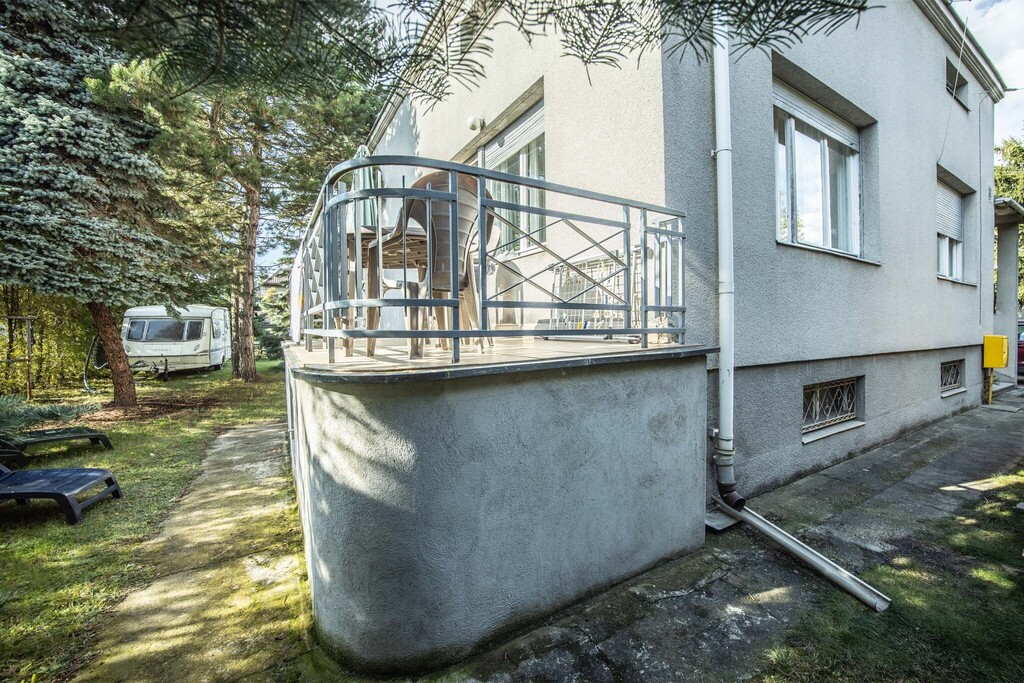 Rodzinny dom z garażem i tarasem