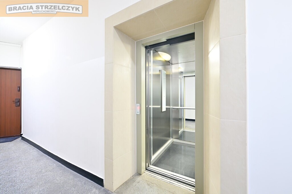 Apartament. Śródmieście PD. Balkon. Sypialnia