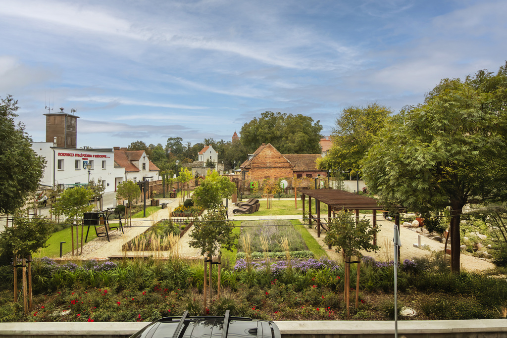 Połowa kamienicy z ogrodem w sercu Kożuchowa