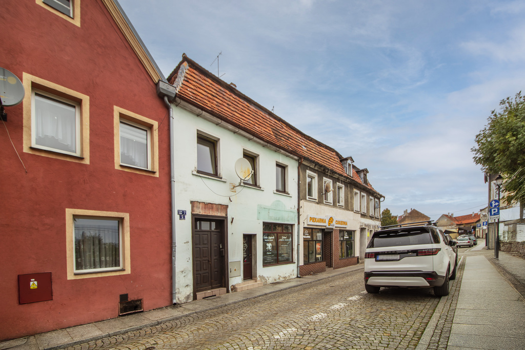 Połowa kamienicy z ogrodem w sercu Kożuchowa